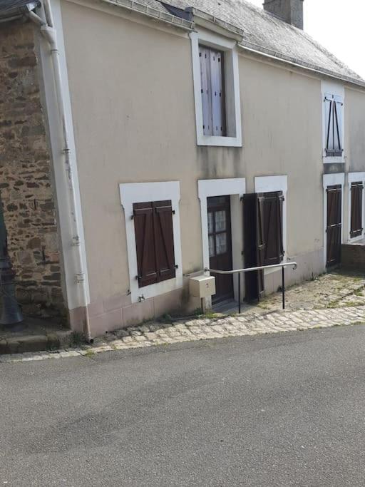 Charming Detached 2 Bedroom Ancient House In Medieval Quarter Of A Small Town In The Pays De La Loire, France 锡耶勒纪尧姆 外观 照片