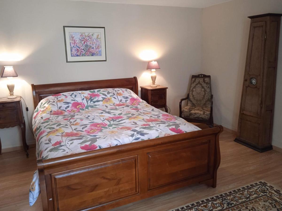 Charming Detached 2 Bedroom Ancient House In Medieval Quarter Of A Small Town In The Pays De La Loire, France 锡耶勒纪尧姆 外观 照片