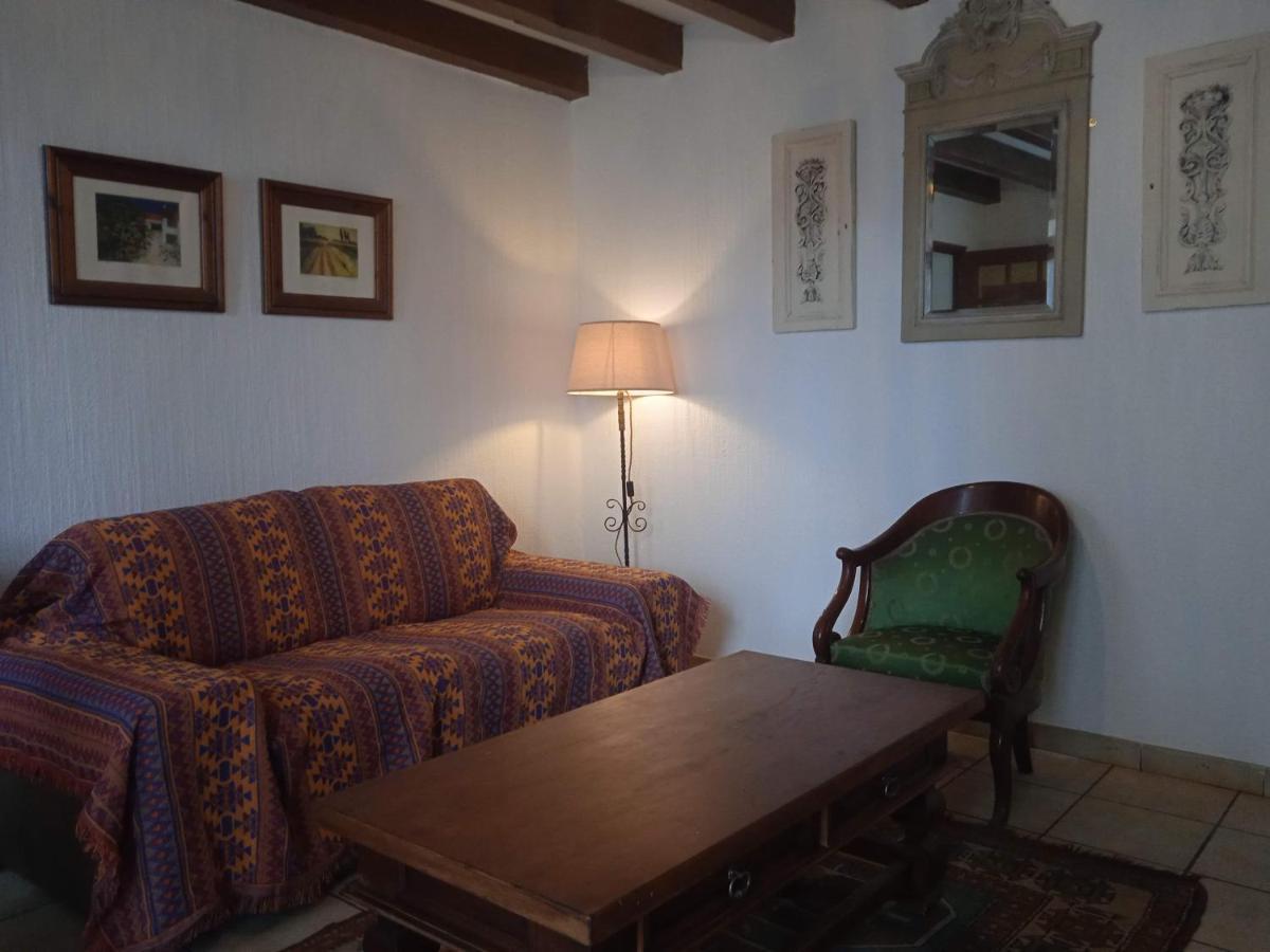 Charming Detached 2 Bedroom Ancient House In Medieval Quarter Of A Small Town In The Pays De La Loire, France 锡耶勒纪尧姆 外观 照片