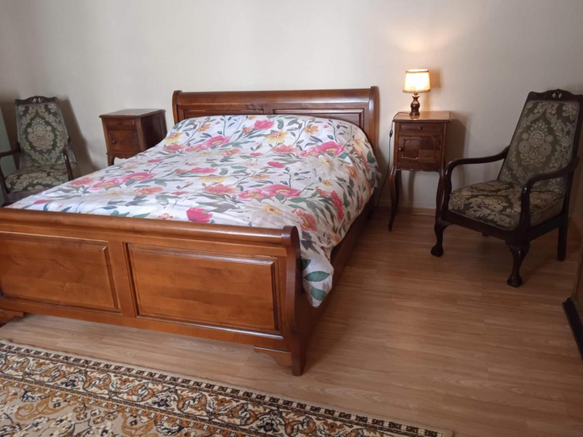 Charming Detached 2 Bedroom Ancient House In Medieval Quarter Of A Small Town In The Pays De La Loire, France 锡耶勒纪尧姆 外观 照片